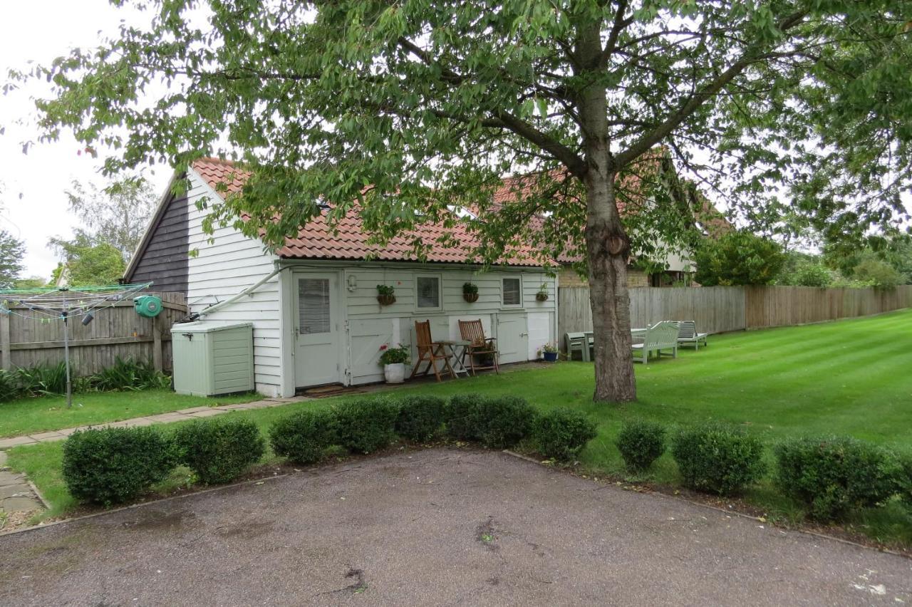 The Old Stables, Whitehall Farmhouse, Oakington Кембридж Экстерьер фото